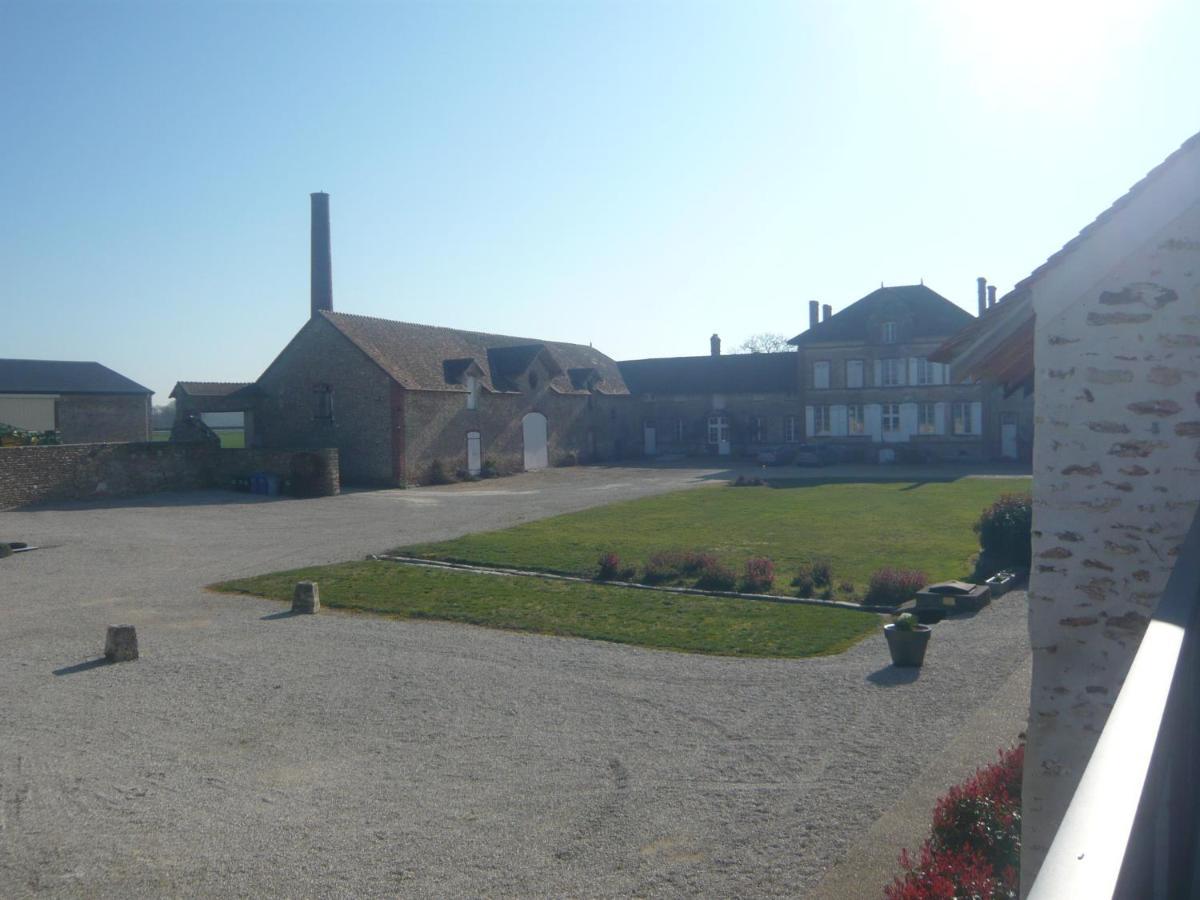 Villa La Ferme de Presles Menainville Exterior foto